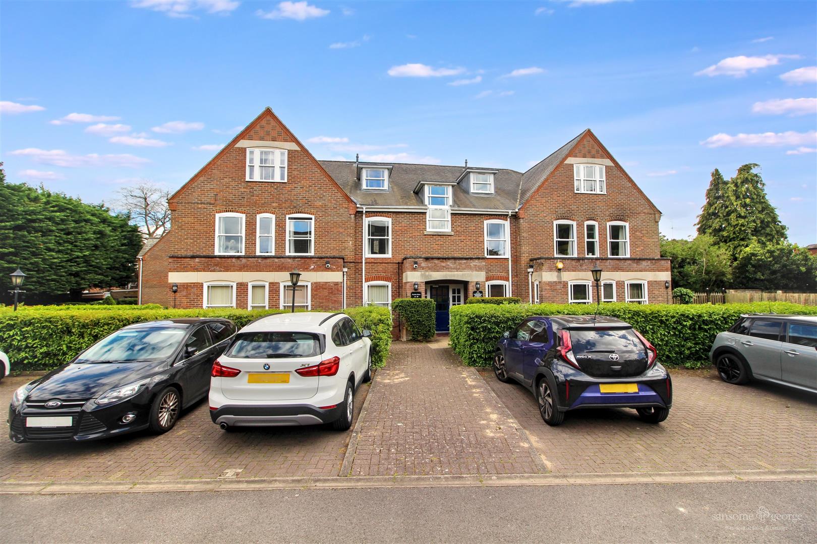 2 bed property in Westcote Road, Reading
